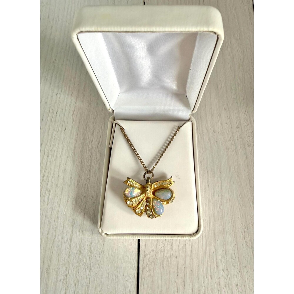 Vintage 1950s Gold Tone Bow Pendant Necklace Opal Rhinestone Retro 18 Inch Chain - Picture 6 of 6
